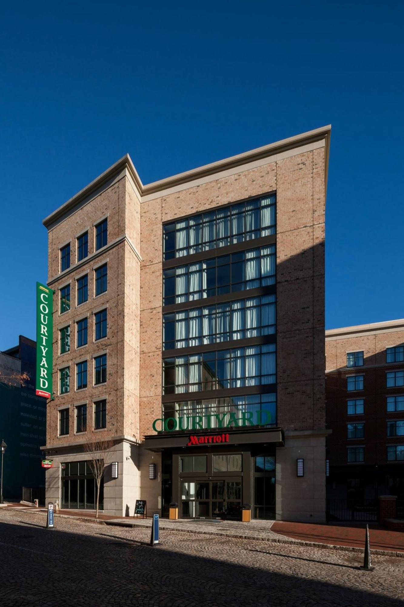 Courtyard By Marriott Richmond Downtown Hotel Bagian luar foto