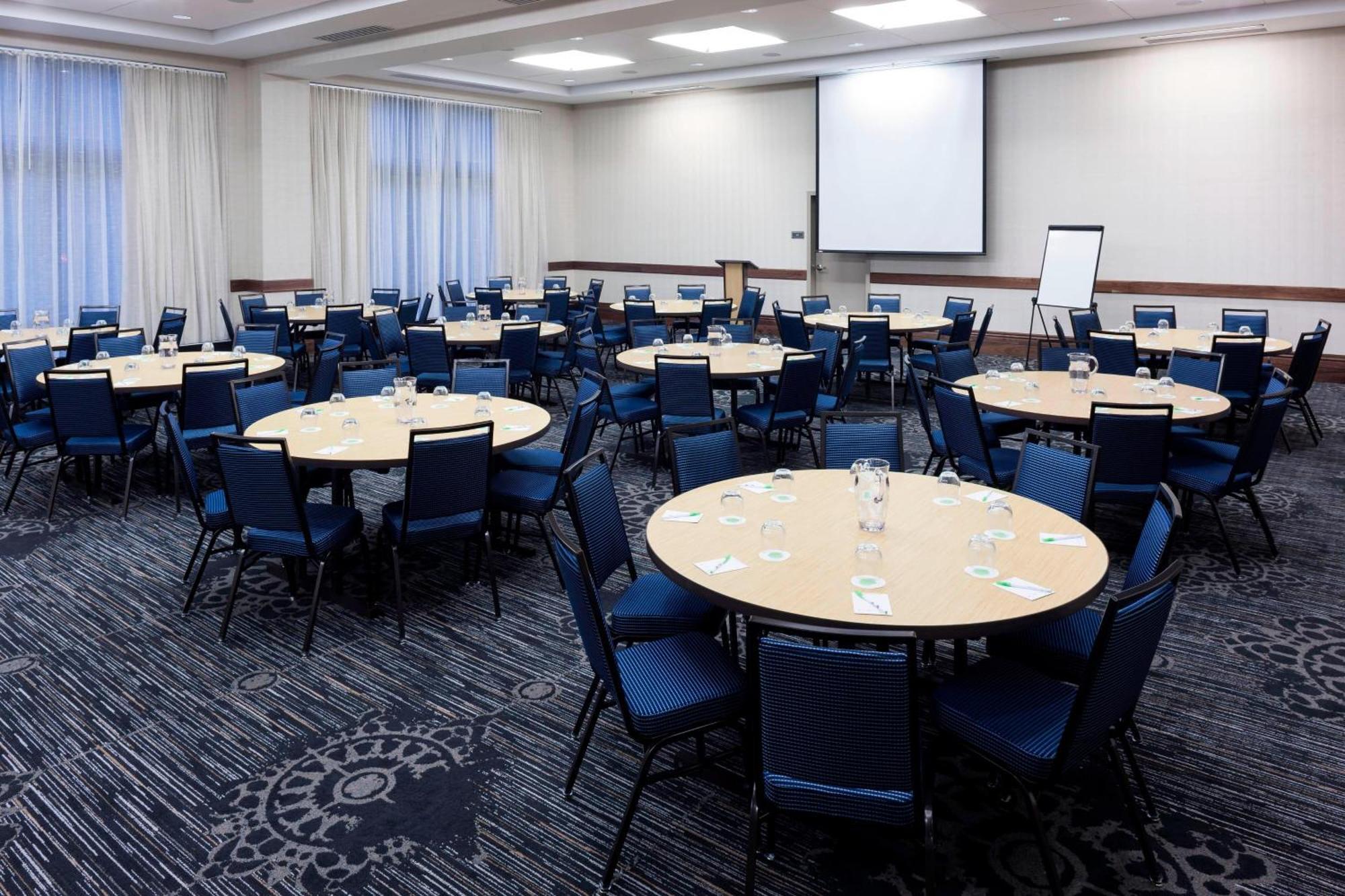 Courtyard By Marriott Richmond Downtown Hotel Bagian luar foto