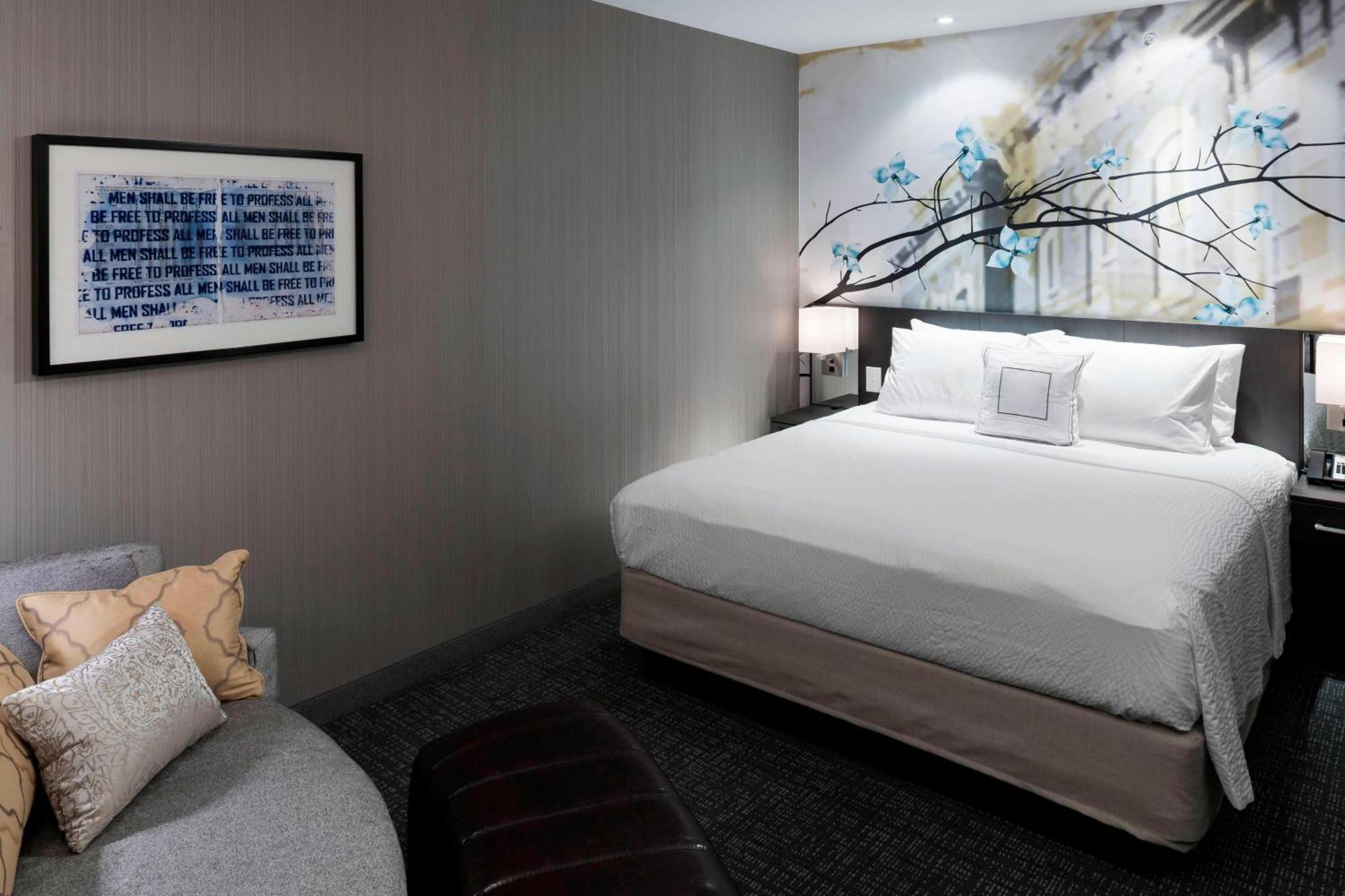 Courtyard By Marriott Richmond Downtown Hotel Bagian luar foto