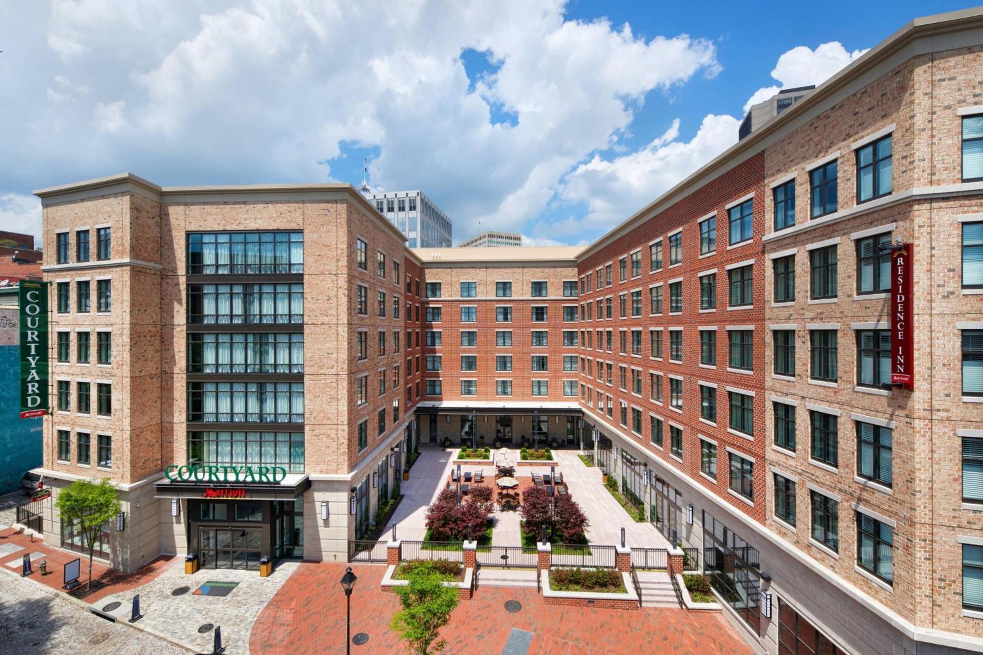 Courtyard By Marriott Richmond Downtown Hotel Bagian luar foto