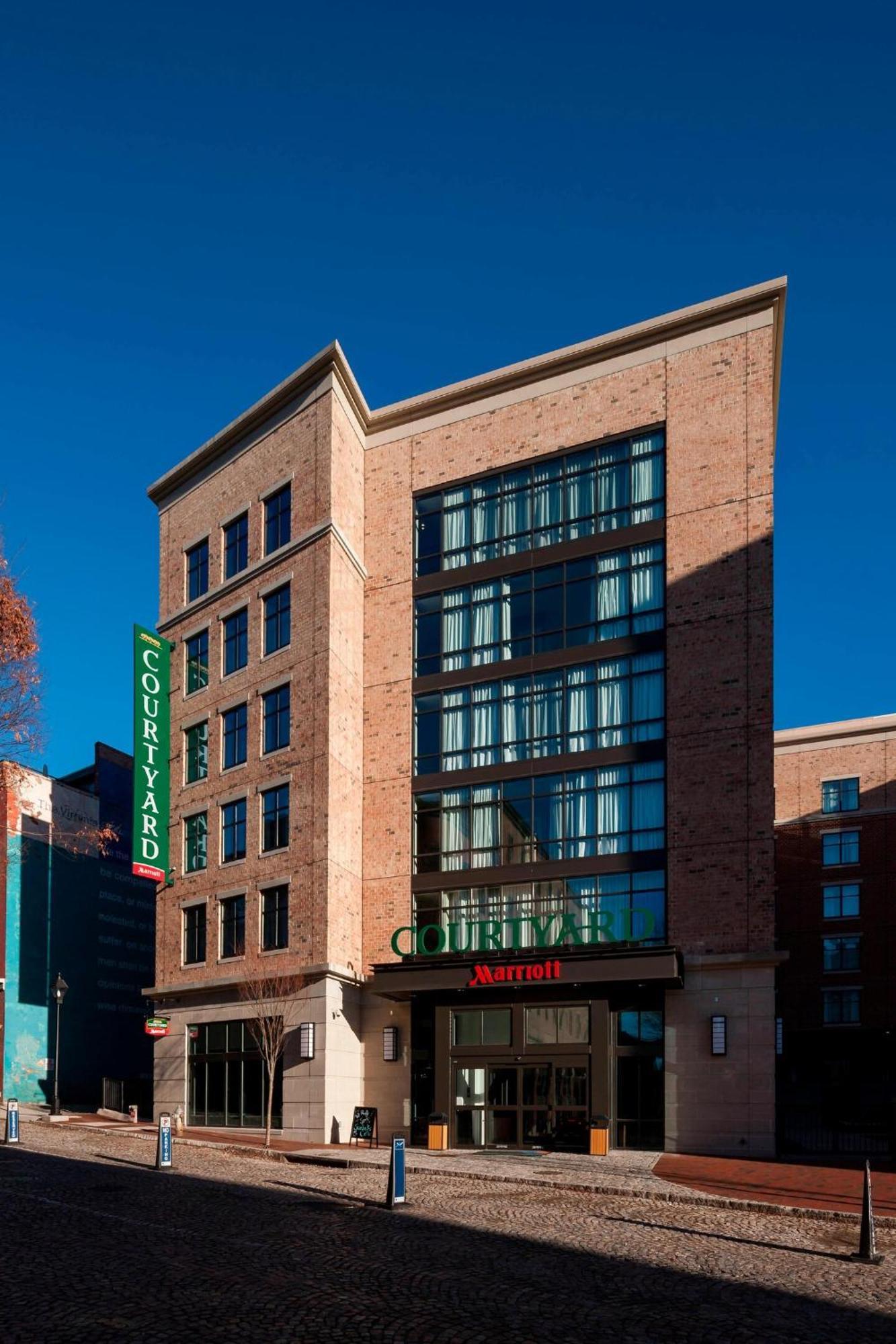 Courtyard By Marriott Richmond Downtown Hotel Bagian luar foto
